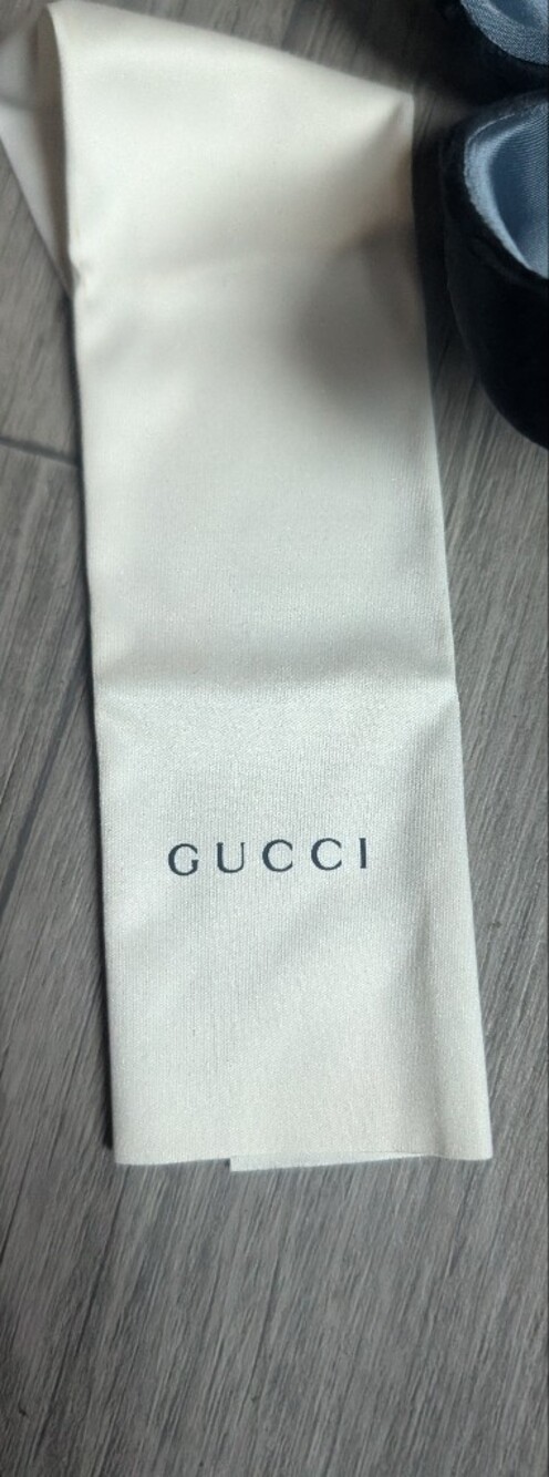 GUCCI Velvet Sunglass Case + Dust Bag 🖤🖤 - Picture 3 of 5